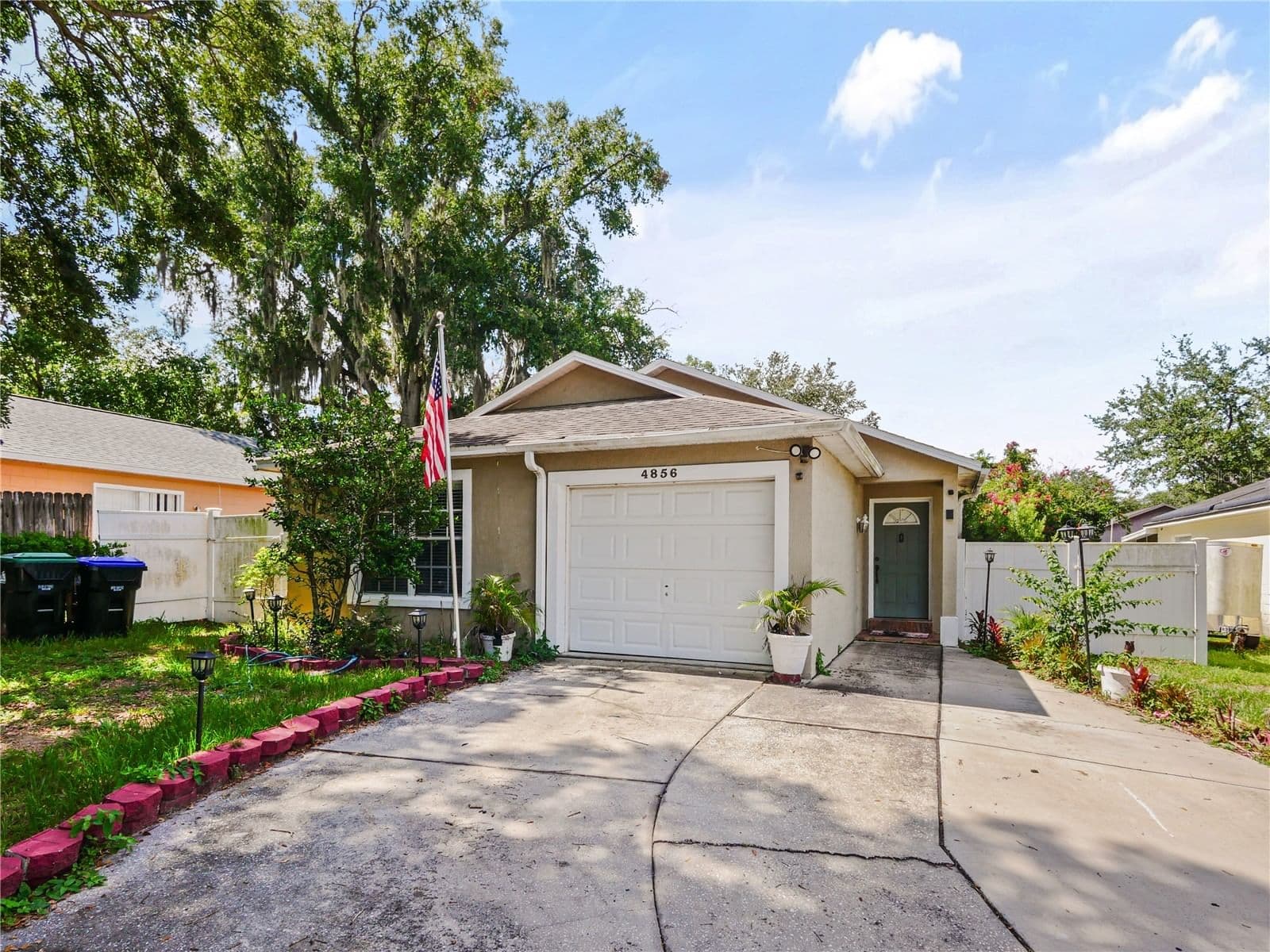 4856 ROBBINS, Orlando, FL 32808 2