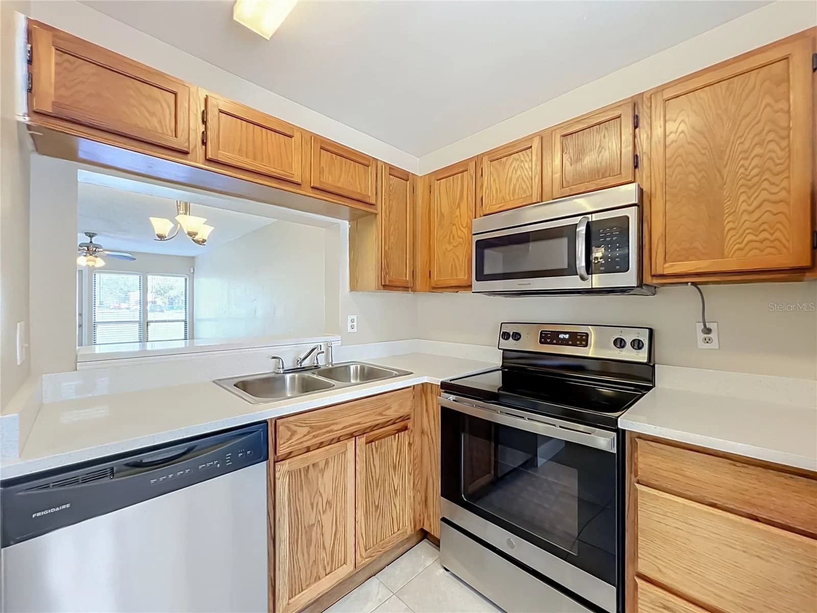 2234 STONINGTON 5