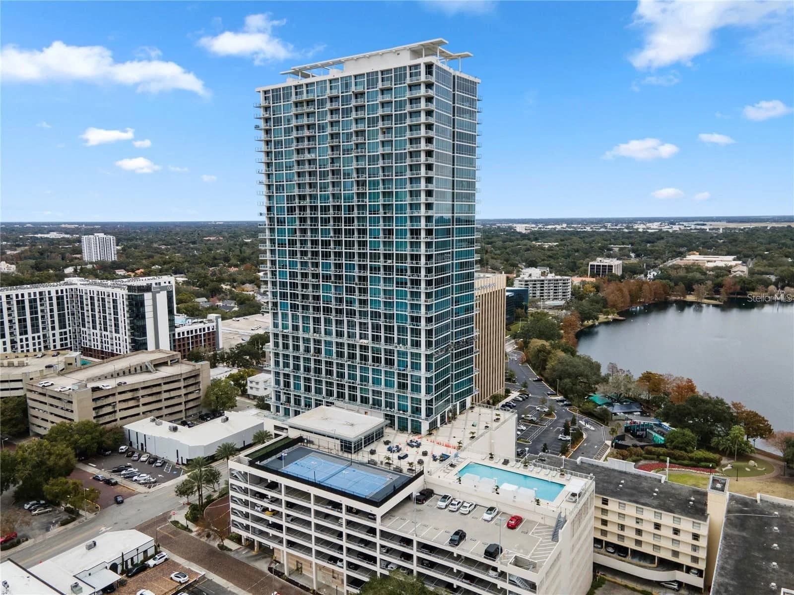 150 ROBINSON, Orlando, FL 32801