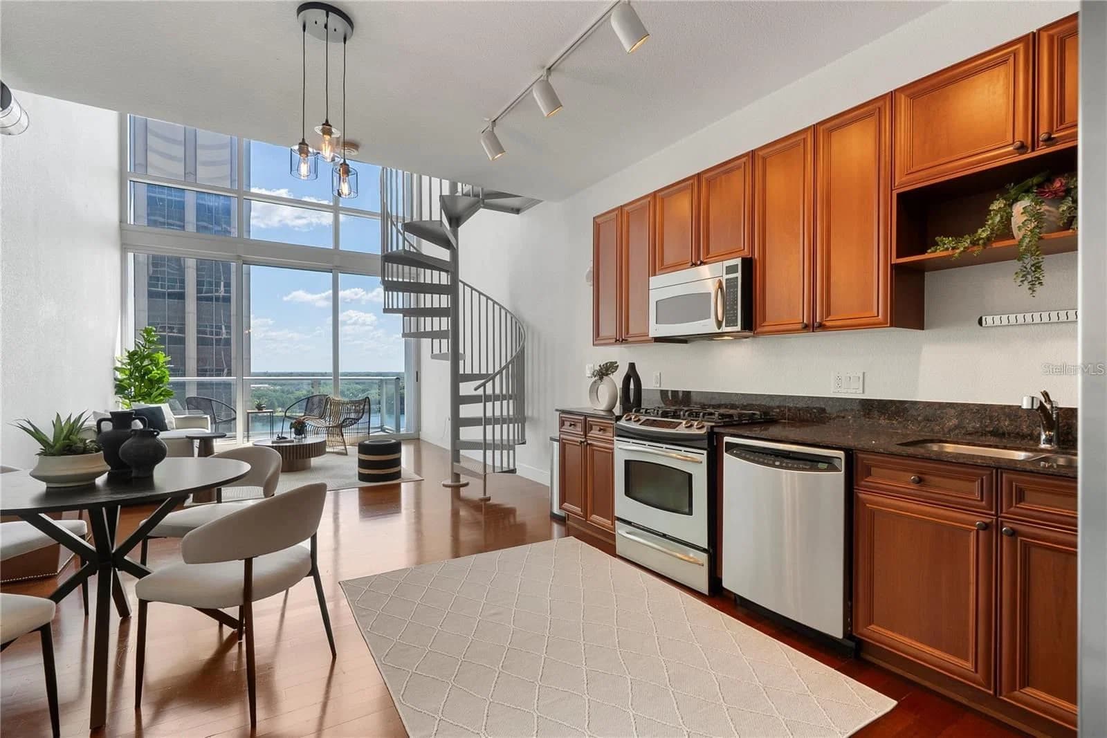 150 ROBINSON 5