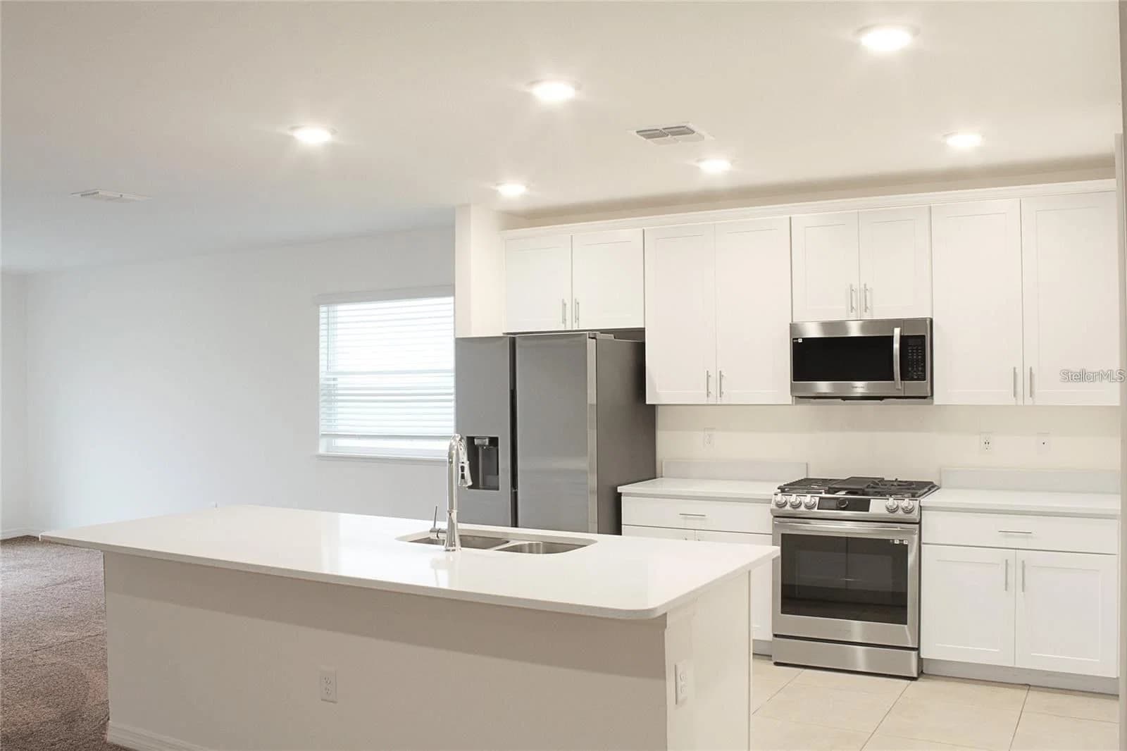 1162 OAK BLUFF 3