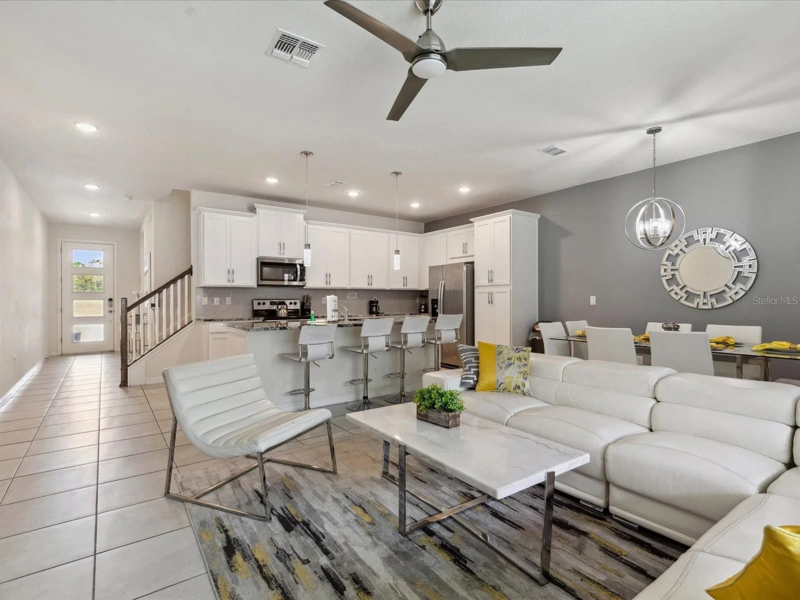 1632 TROPICAL PALMS 3