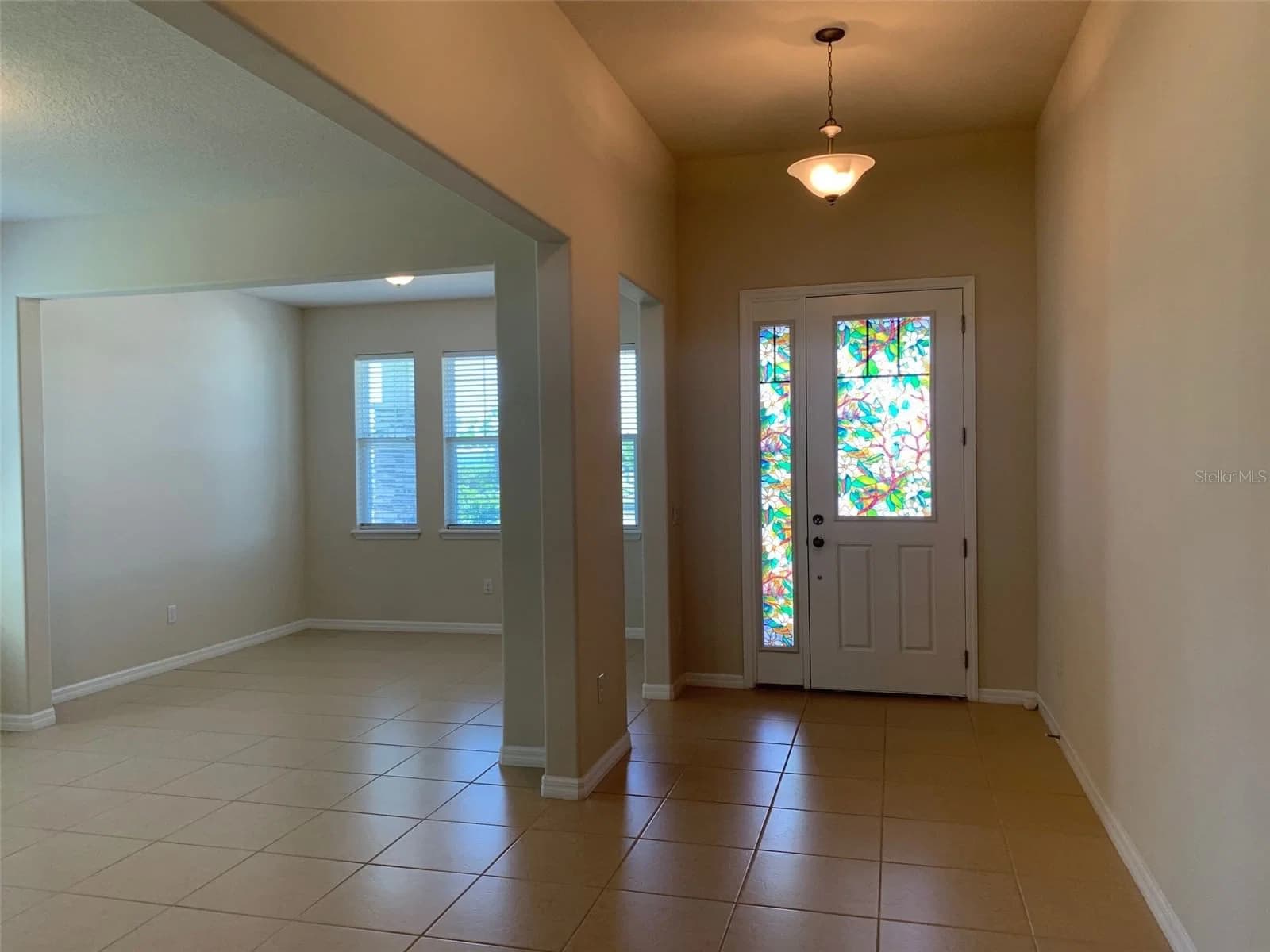 2860 CHANTILLY 5