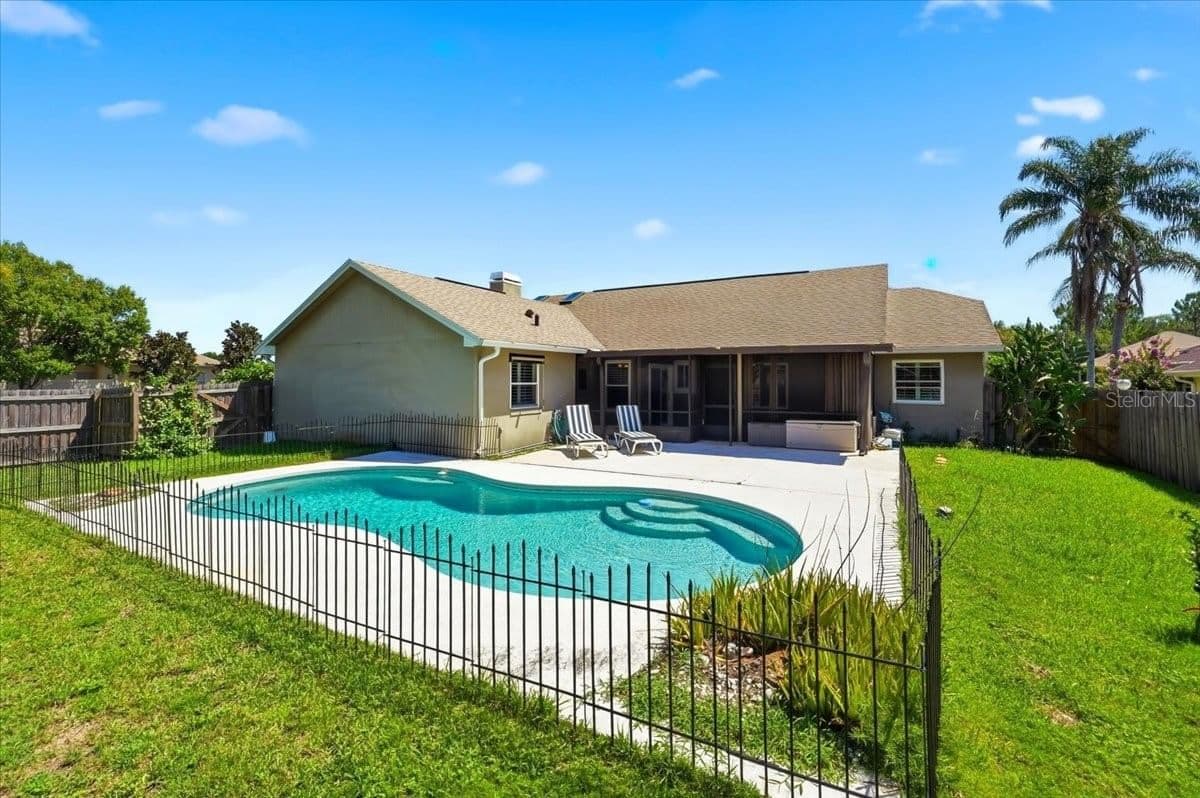 2406 ABALONE, Orlando, FL 32833 2
