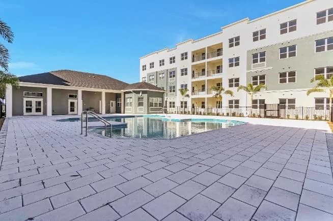 1220 SOUTHSTATION, Orlando, FL 32809 2