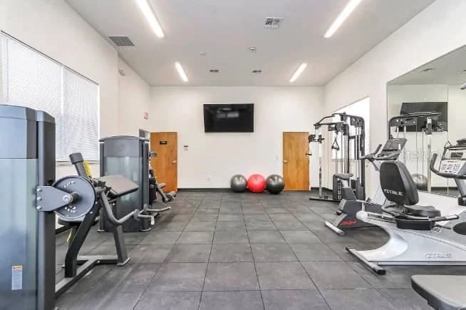 1220 SOUTHSTATION 4