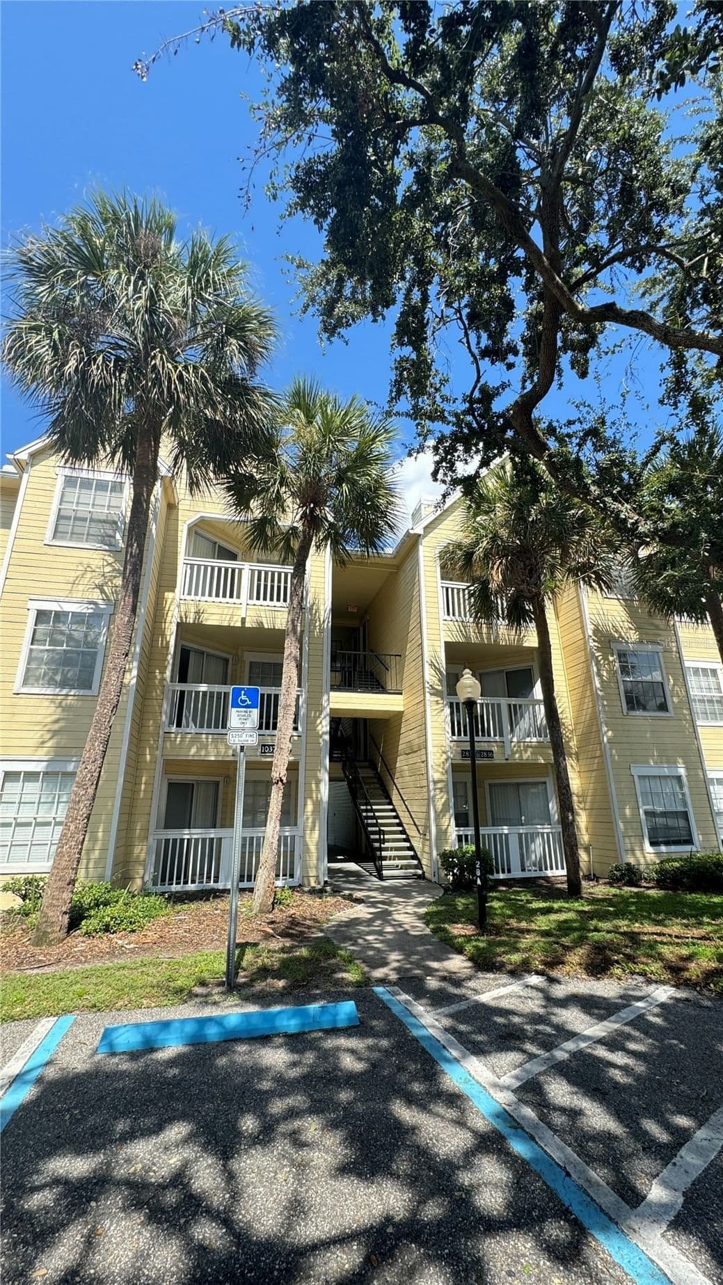 1037 HIAWASSEE, Orlando, FL 32835 2