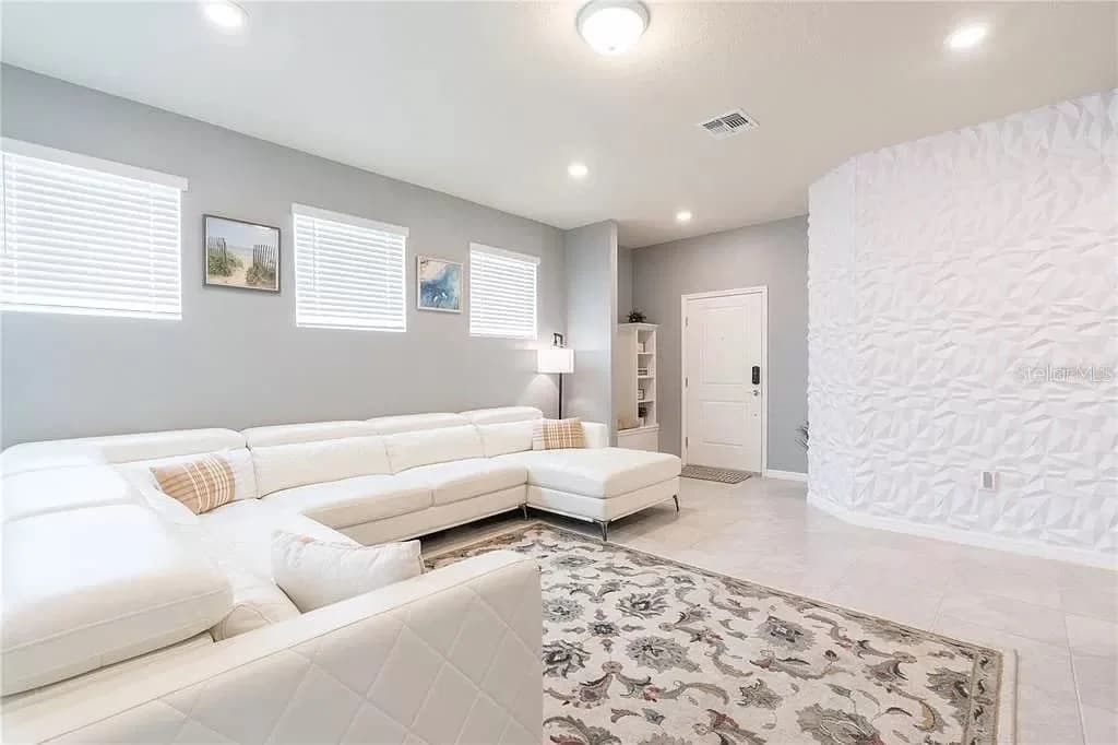 7243 OAKMOSS 4