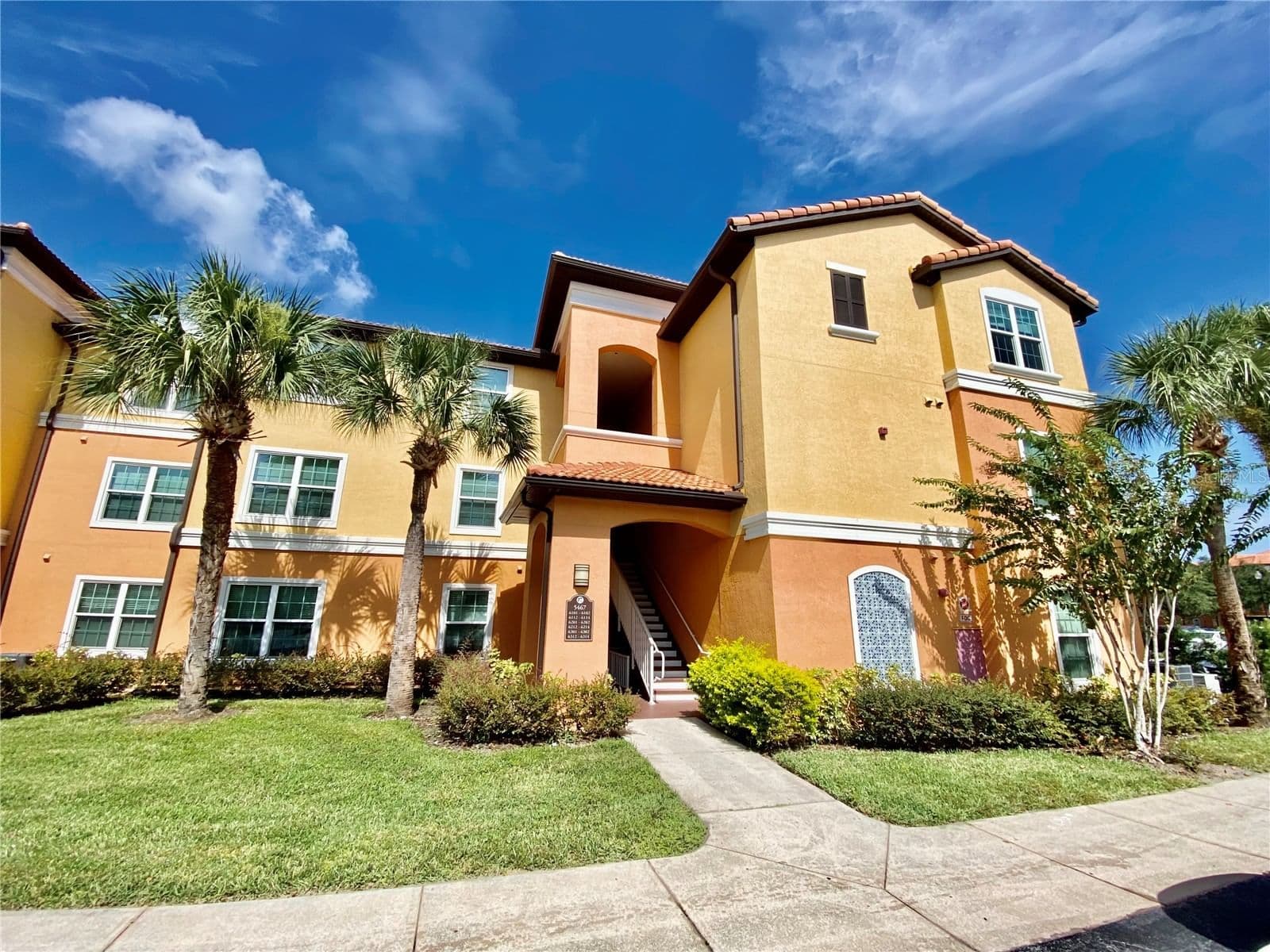5467 VINELAND, Orlando, FL 32811 2