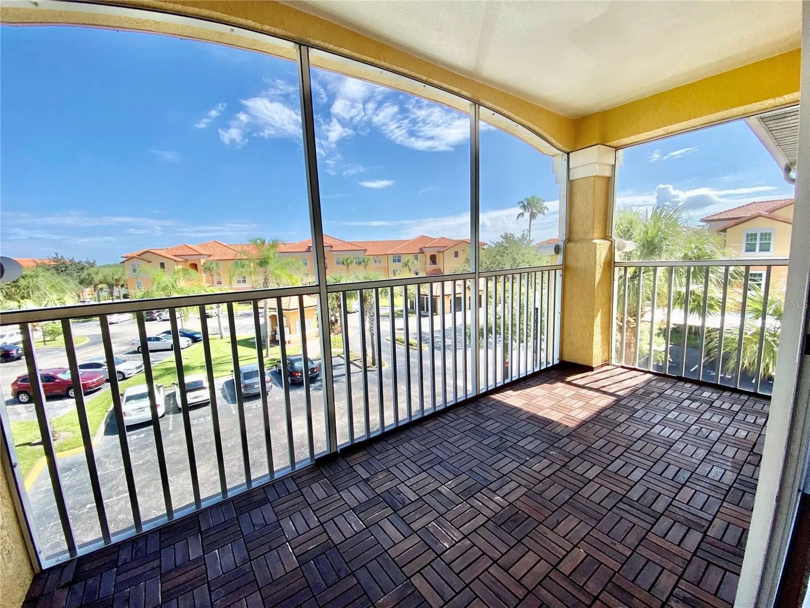 5467 VINELAND, Orlando, FL 32811 3