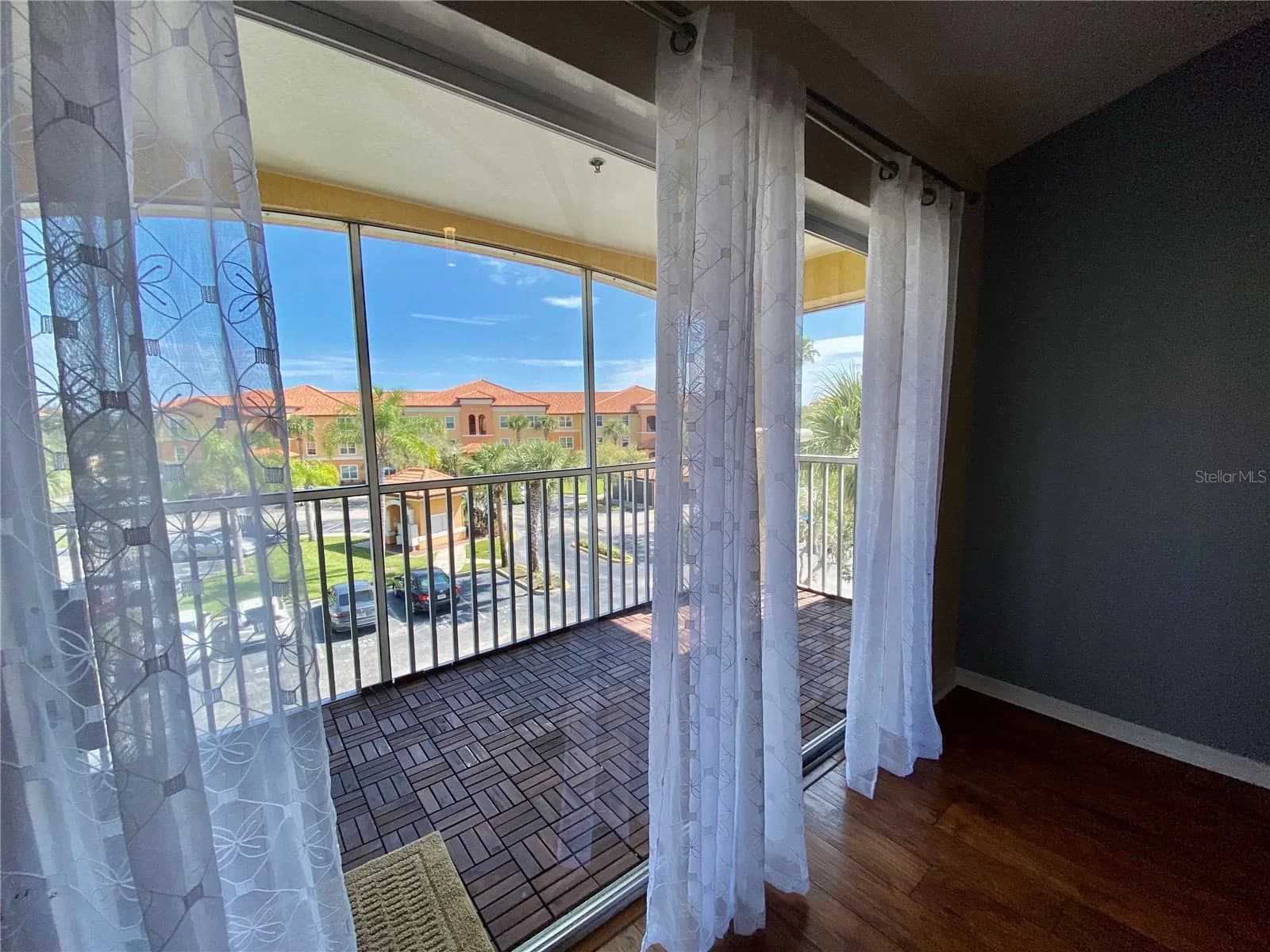 5467 VINELAND 4