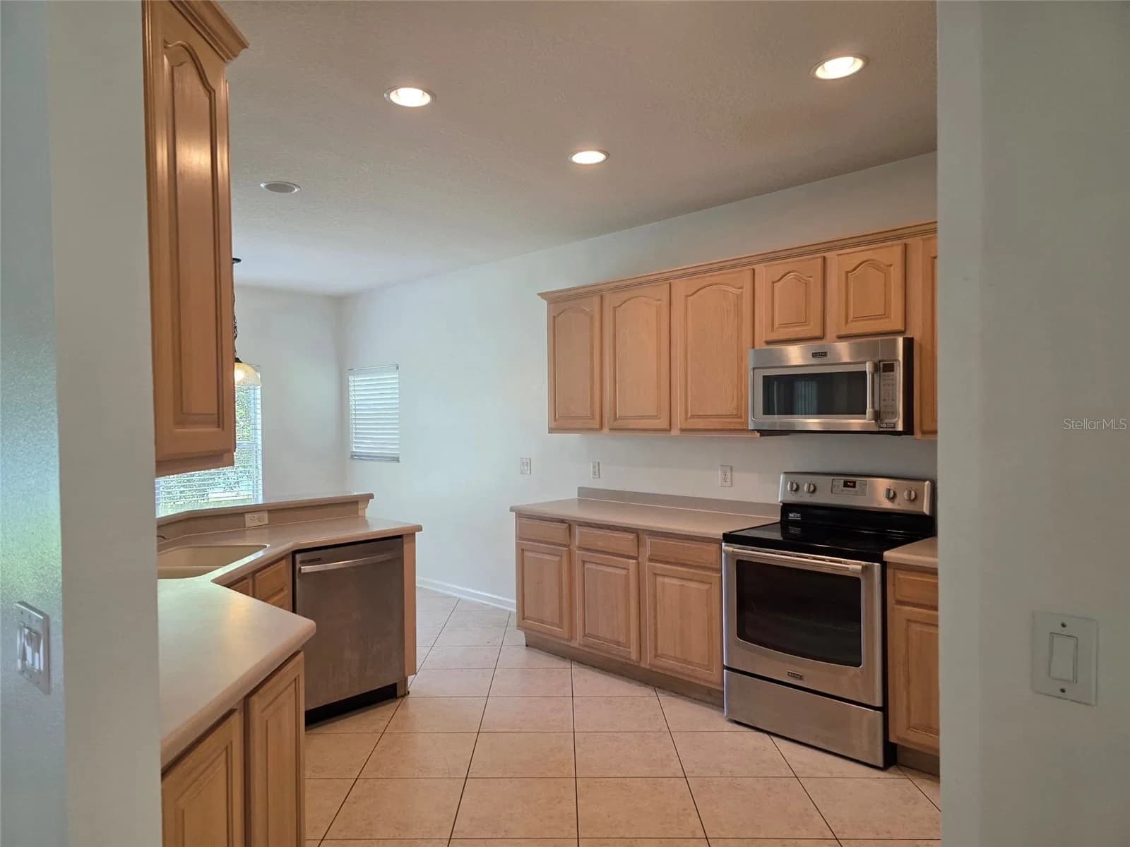518 FERN LAKE, Orlando, FL 32825 3