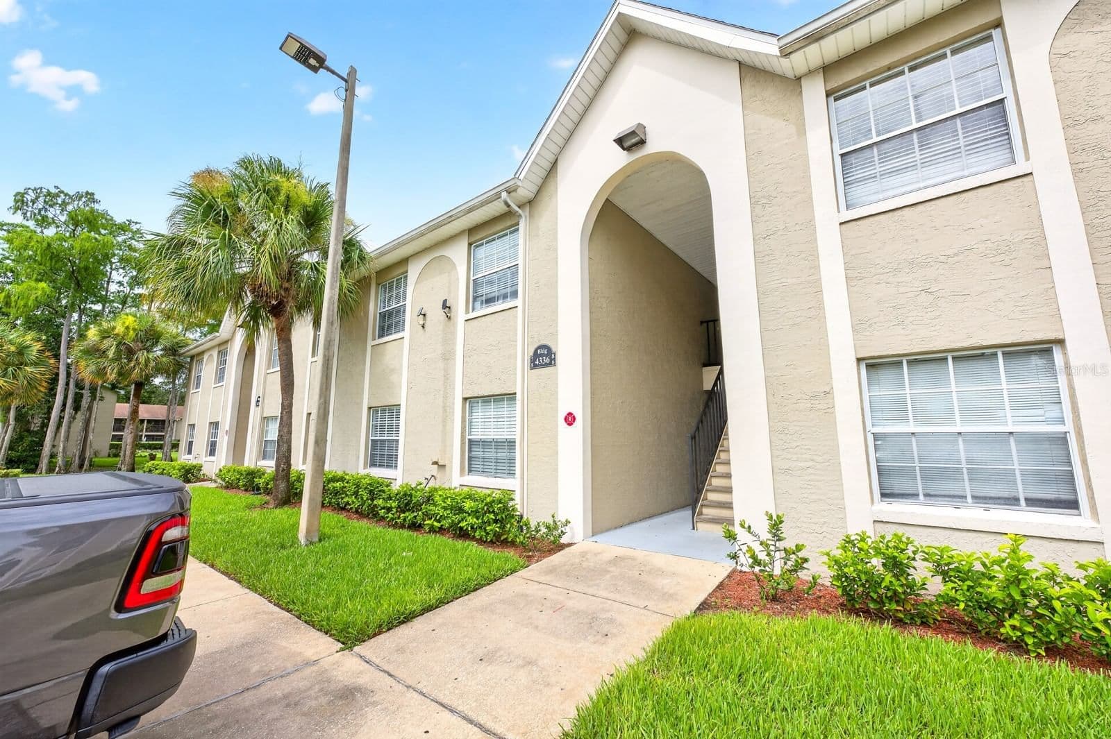 4336 HECTOR, Orlando, FL 32822 2