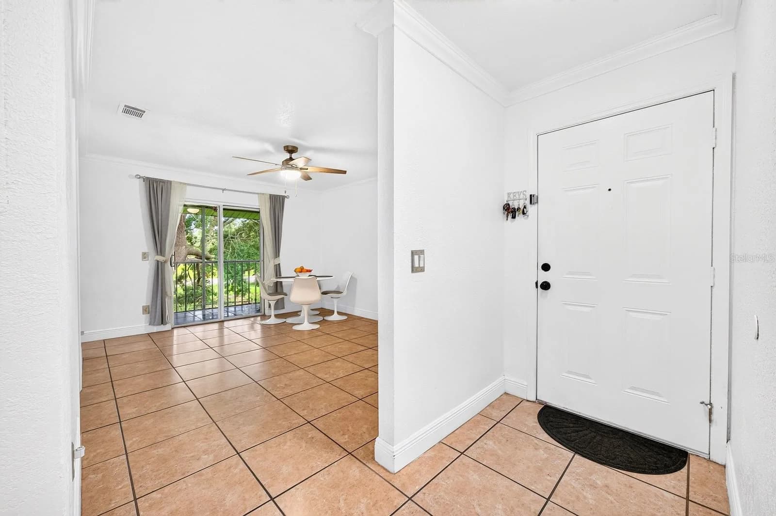 4336 HECTOR, Orlando, FL 32822 3
