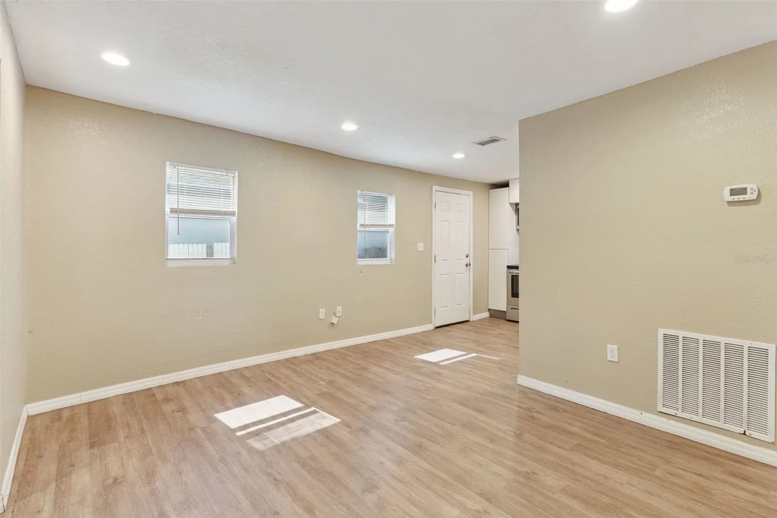 5000 HUPPEL, Orlando, FL 32811 3