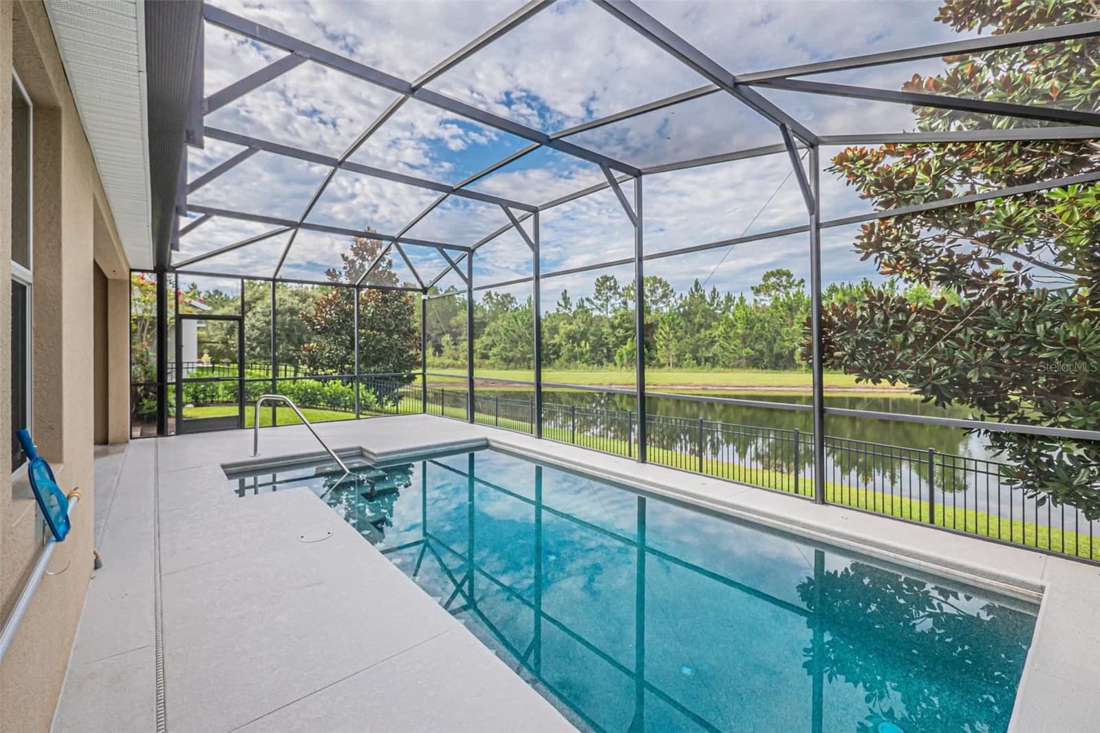 10174 LOVEGRASS, Orlando, FL 32832 2
