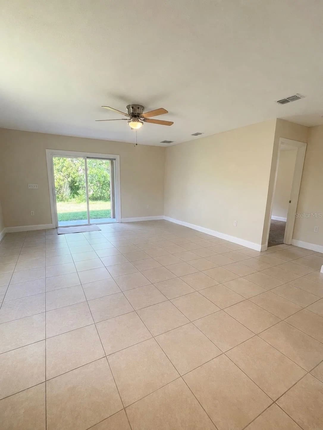 1002 MAYFAIR 2