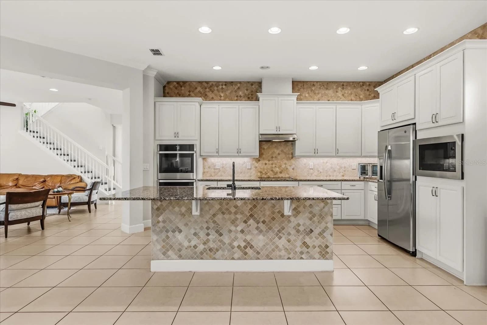 12837 BOVET, Orlando, FL 32827 2