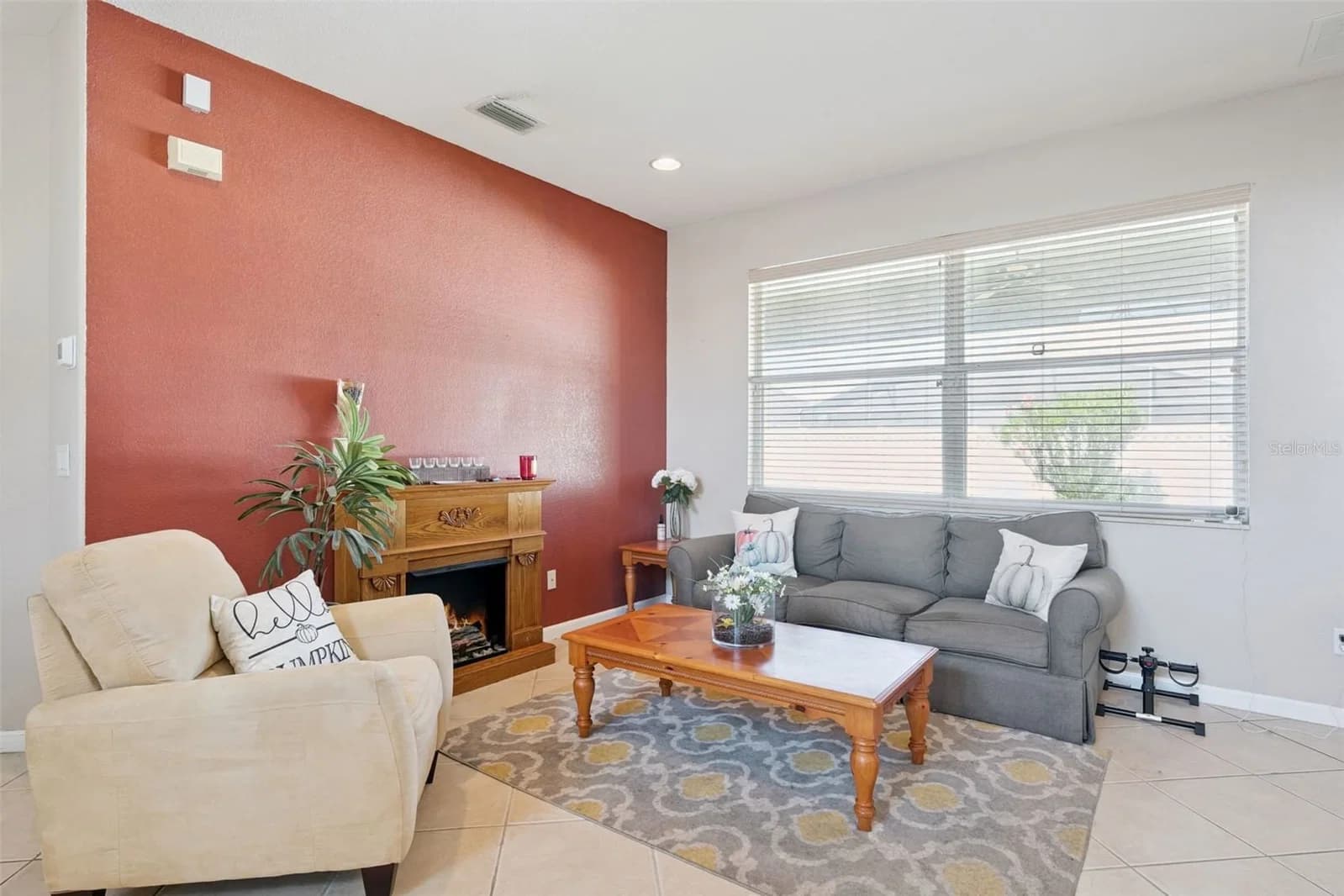 2930 WHITE CEDAR 3