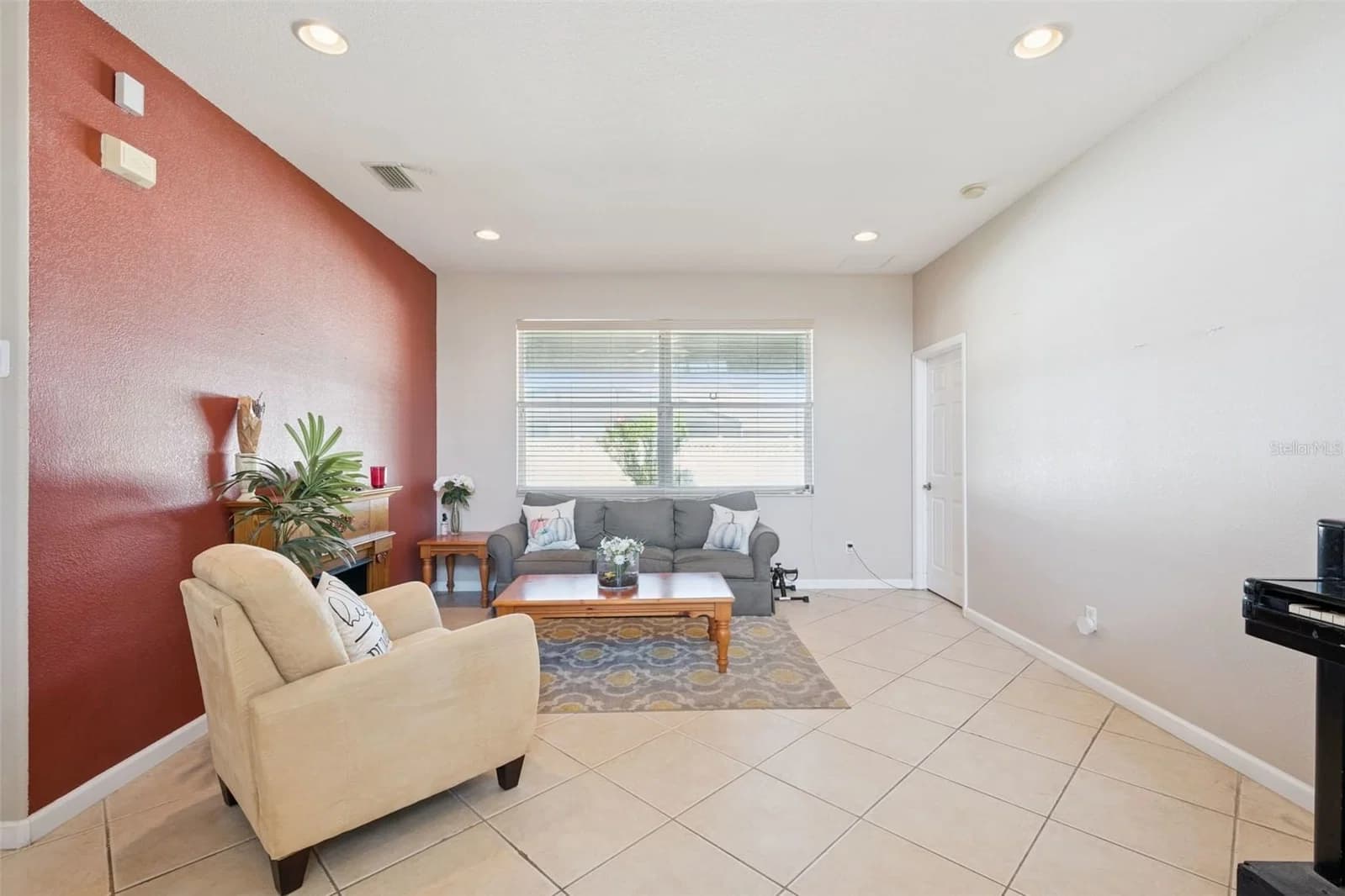 2930 WHITE CEDAR 4
