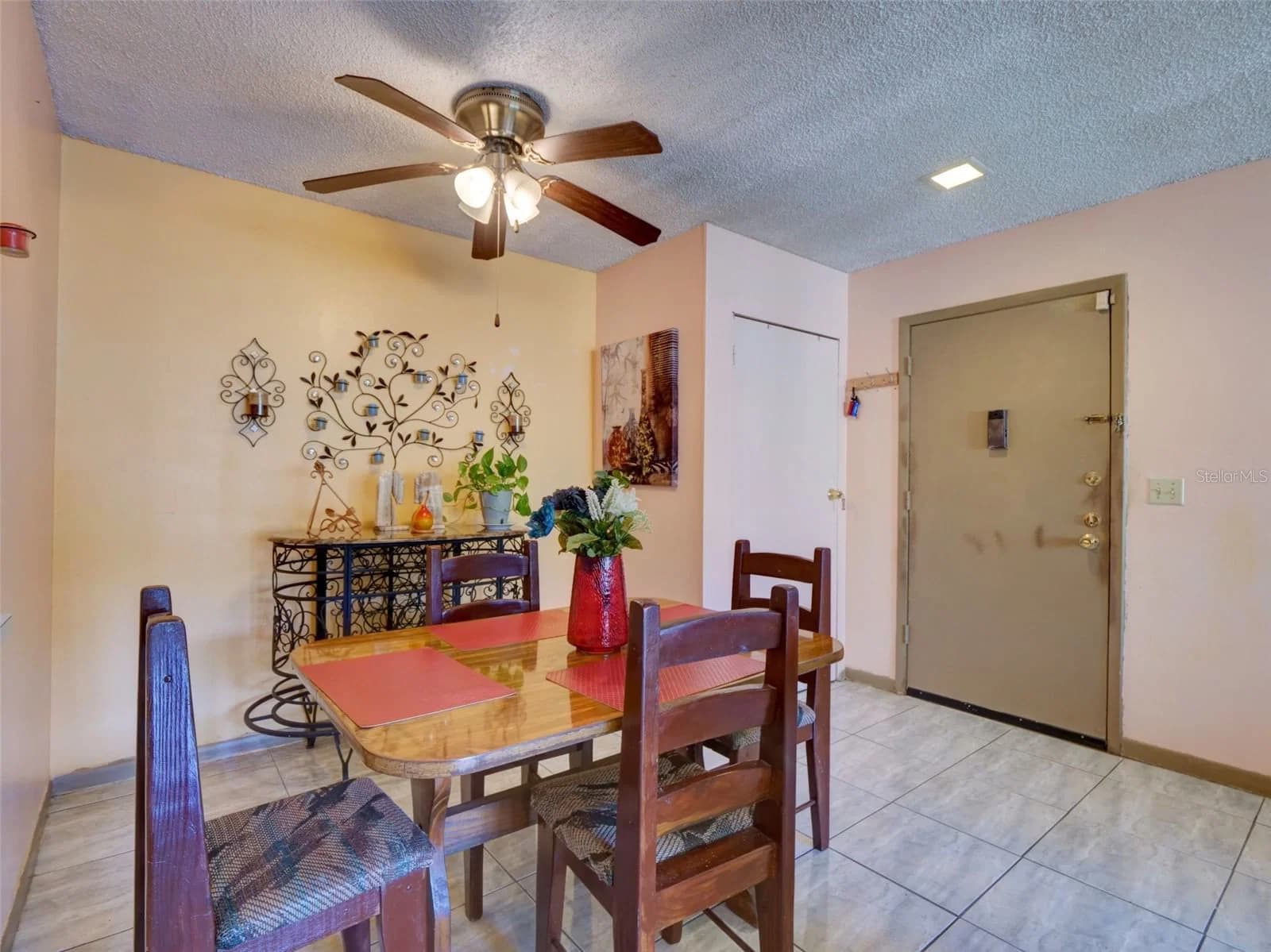 3242 SEMORAN, Orlando, FL 32822 3