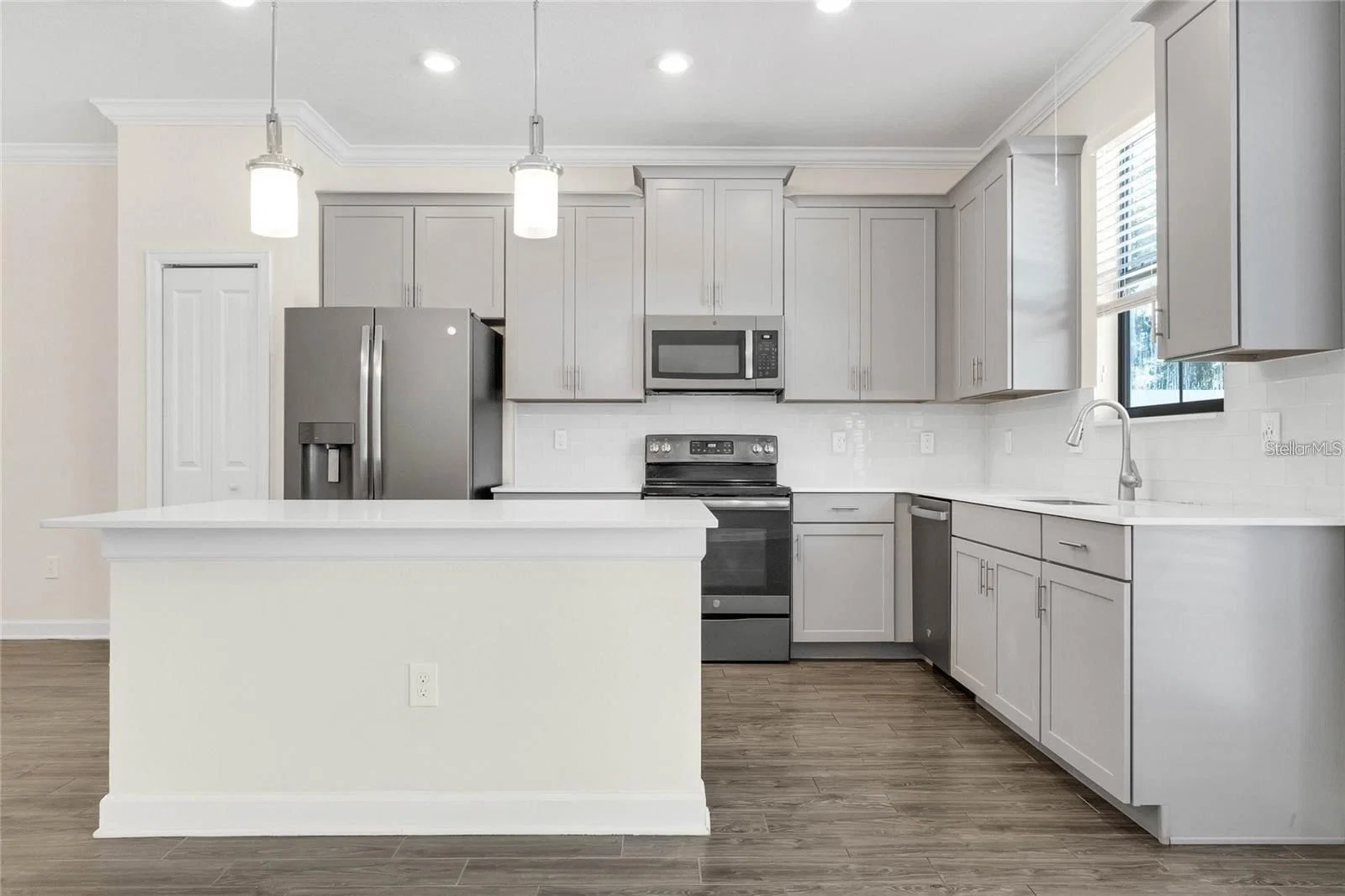 11258 WHISTLING PINE 5