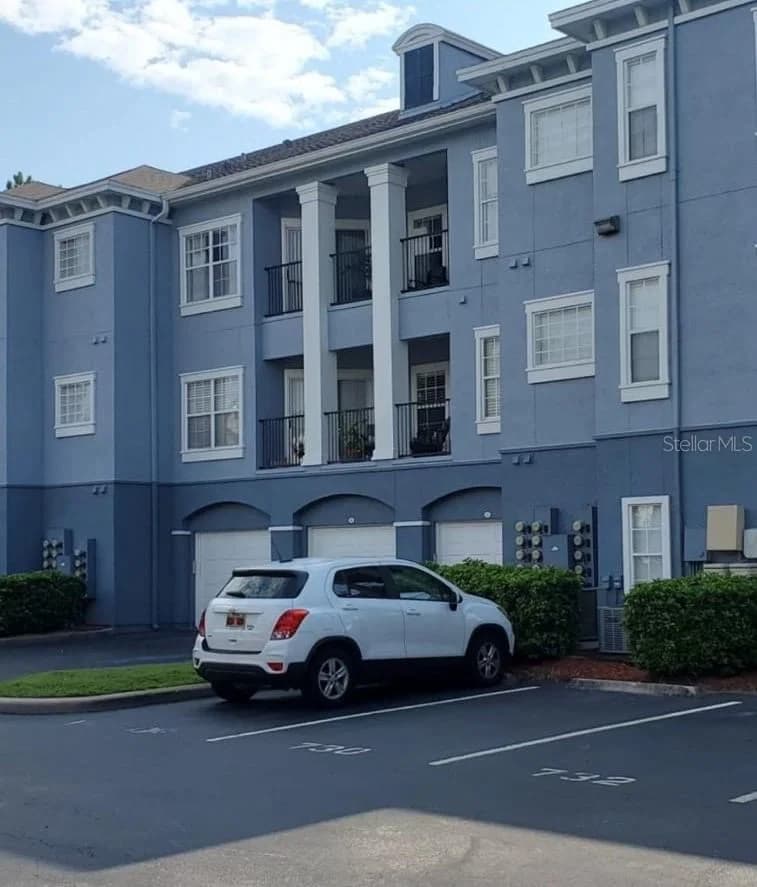 3621 CONROY, Orlando, FL 32839 3