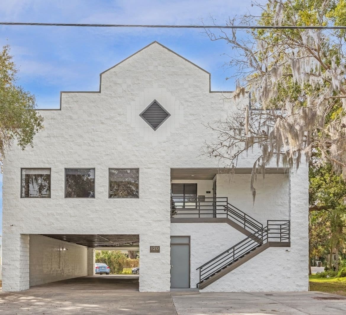 120 MARKS, Orlando, FL 32803 2