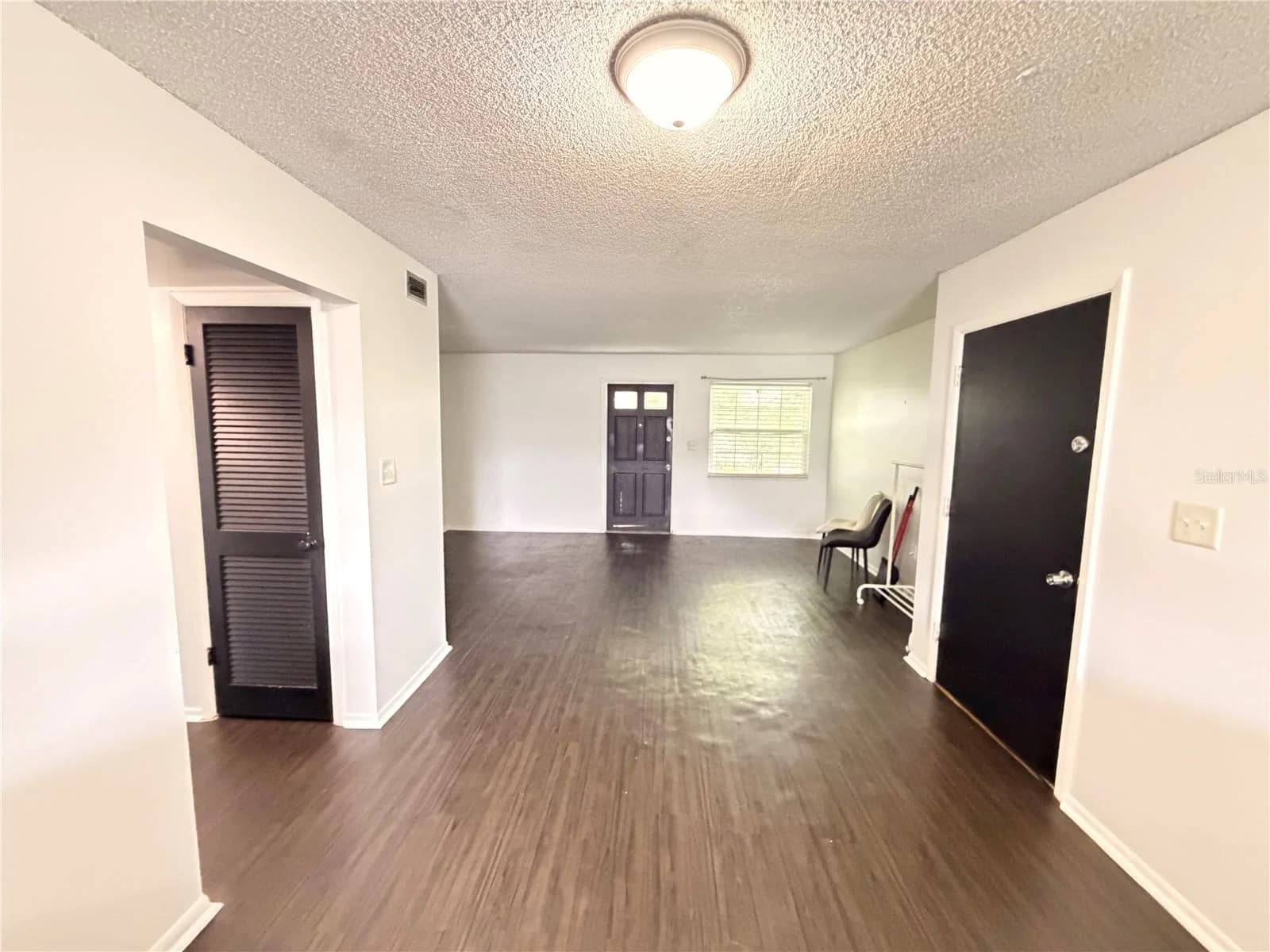 525 CONWAY 4