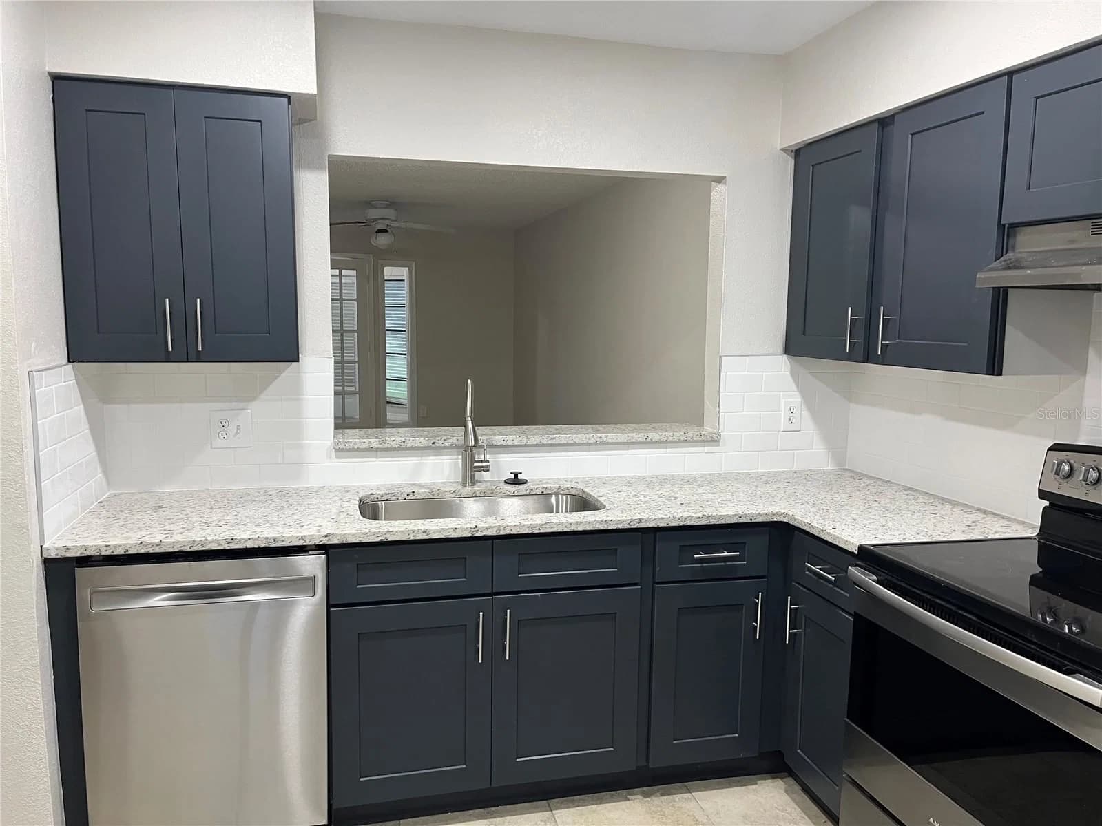 4372 MIDDLEBROOK, Orlando, FL 32811 3