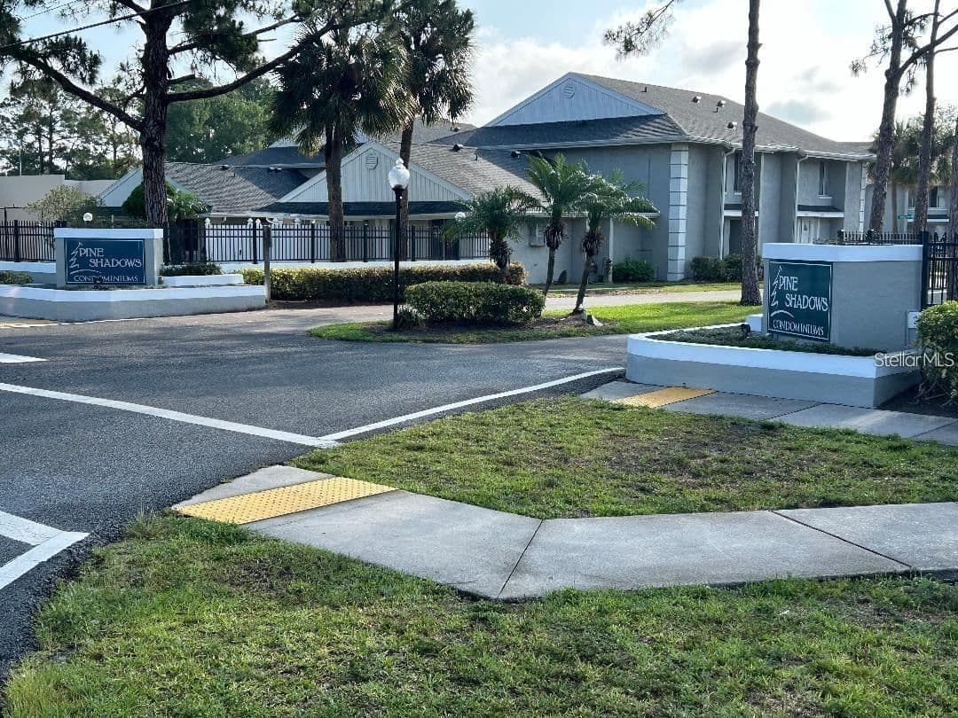 4452 PINEBARK, Orlando, FL 32811 2