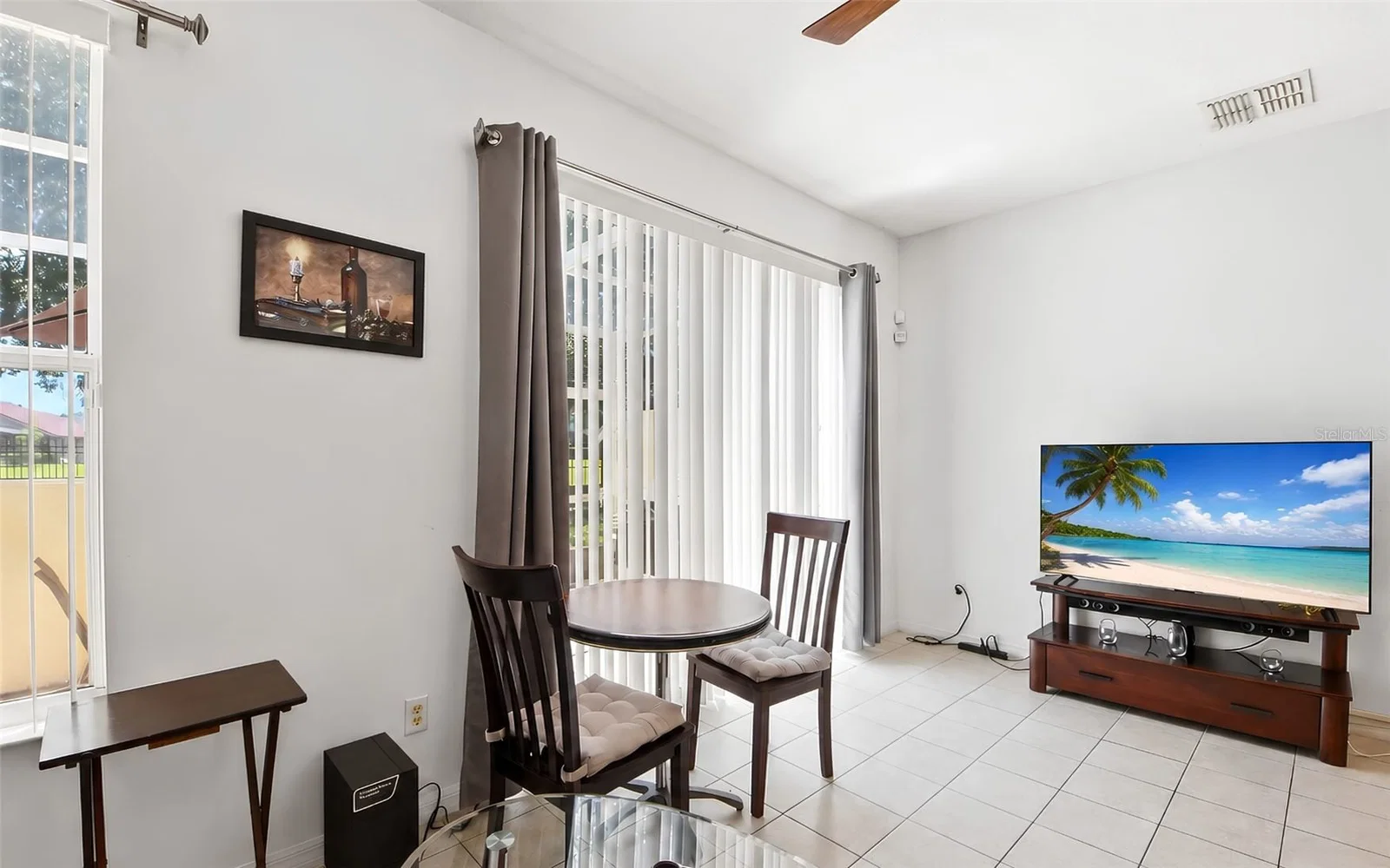 1280 BEACH 4