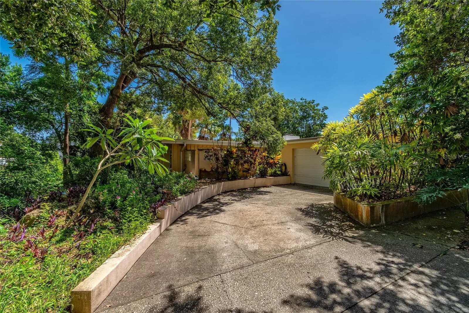 2425 LAKE SUE, Orlando, FL 32803 3