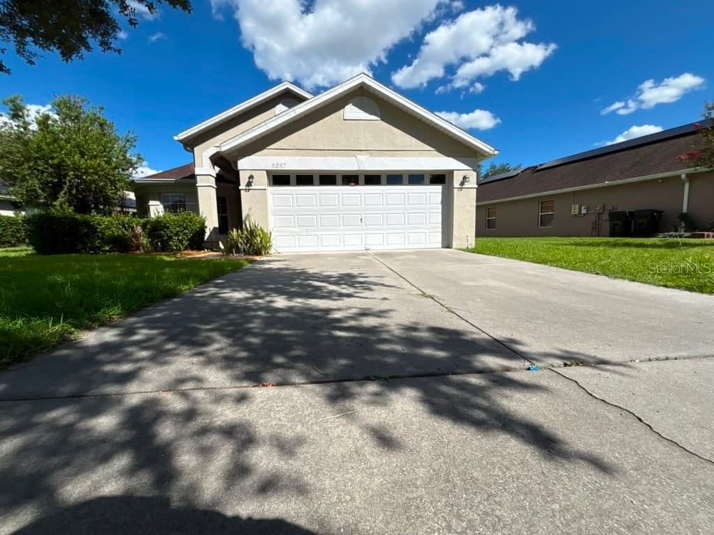 5857 LAKE CHAMPLAIN, Orlando, FL 32829 2