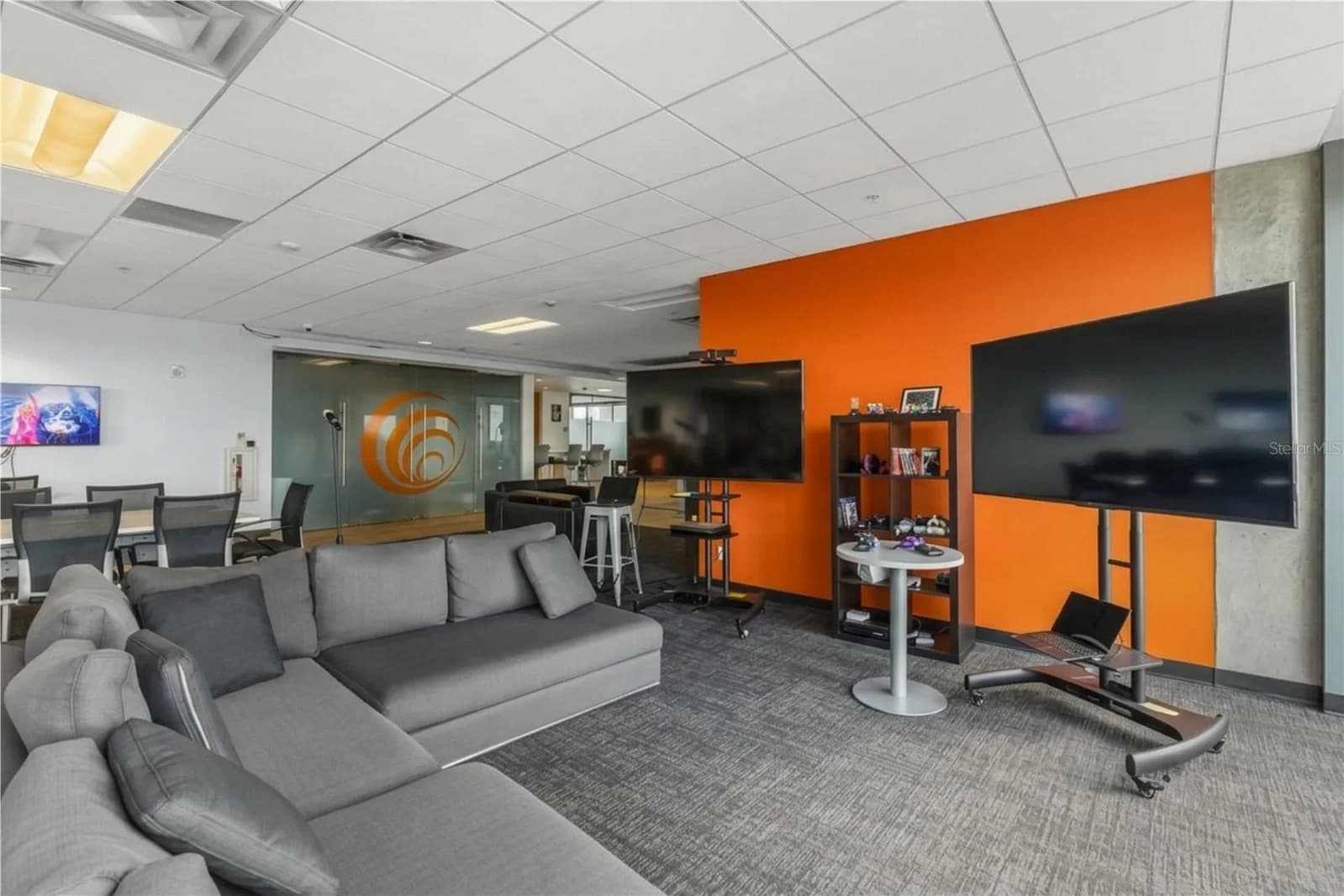 189 ORANGE, Orlando, FL 32801 2