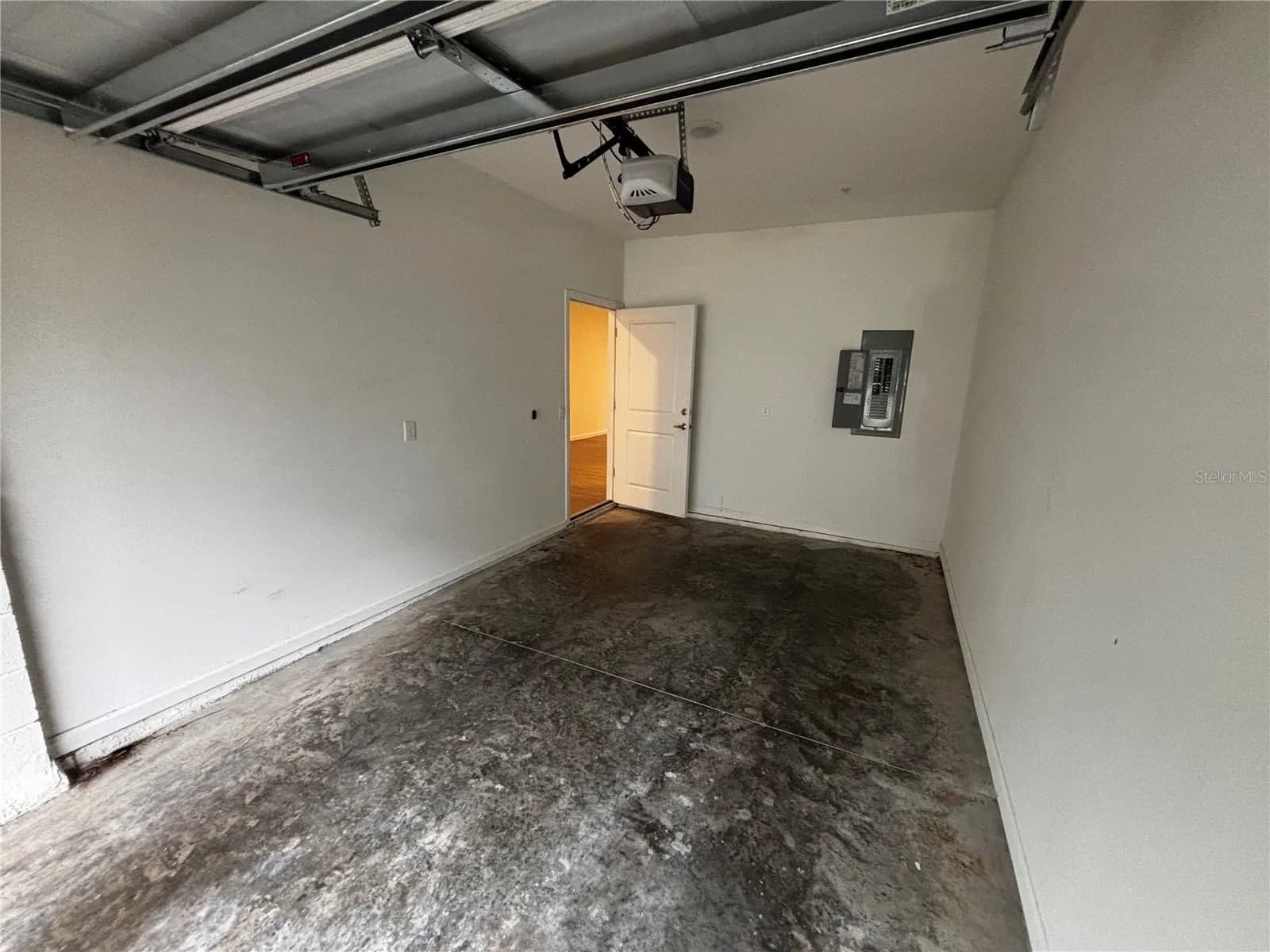 1209 SOUTHSTATION 5