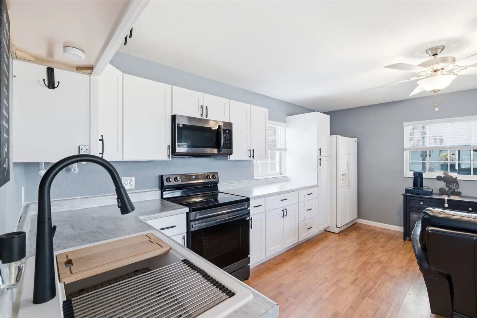 220 ST GEORGE 4