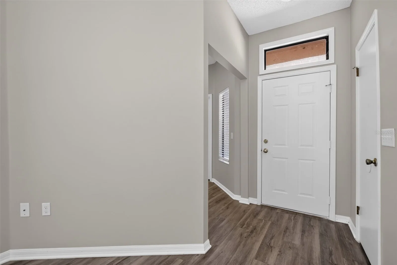 6348 SLEEPY HOLLOW 4