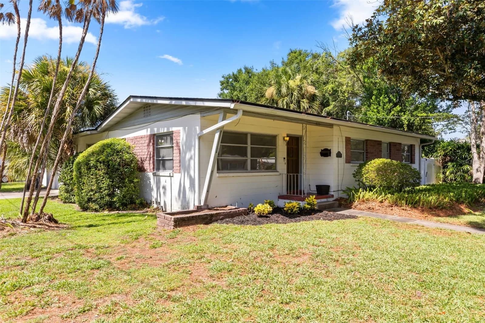 820 RUGBY, Orlando, FL 32804 2