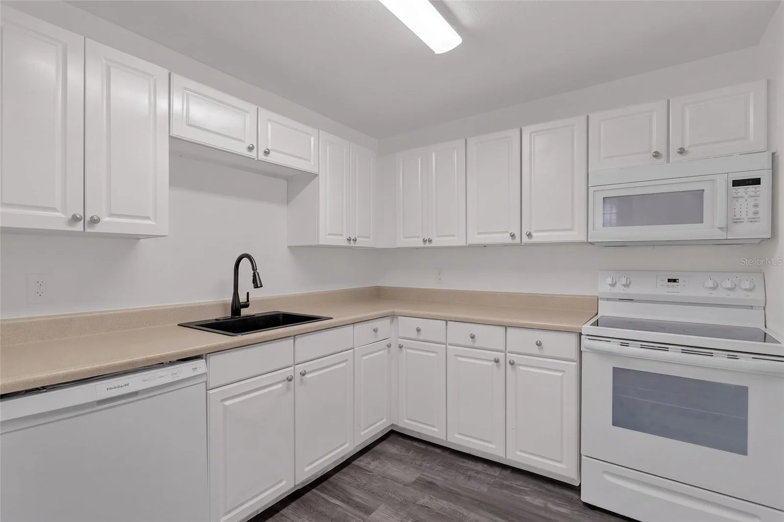 3987 VERSAILLES Drive #3987F 5