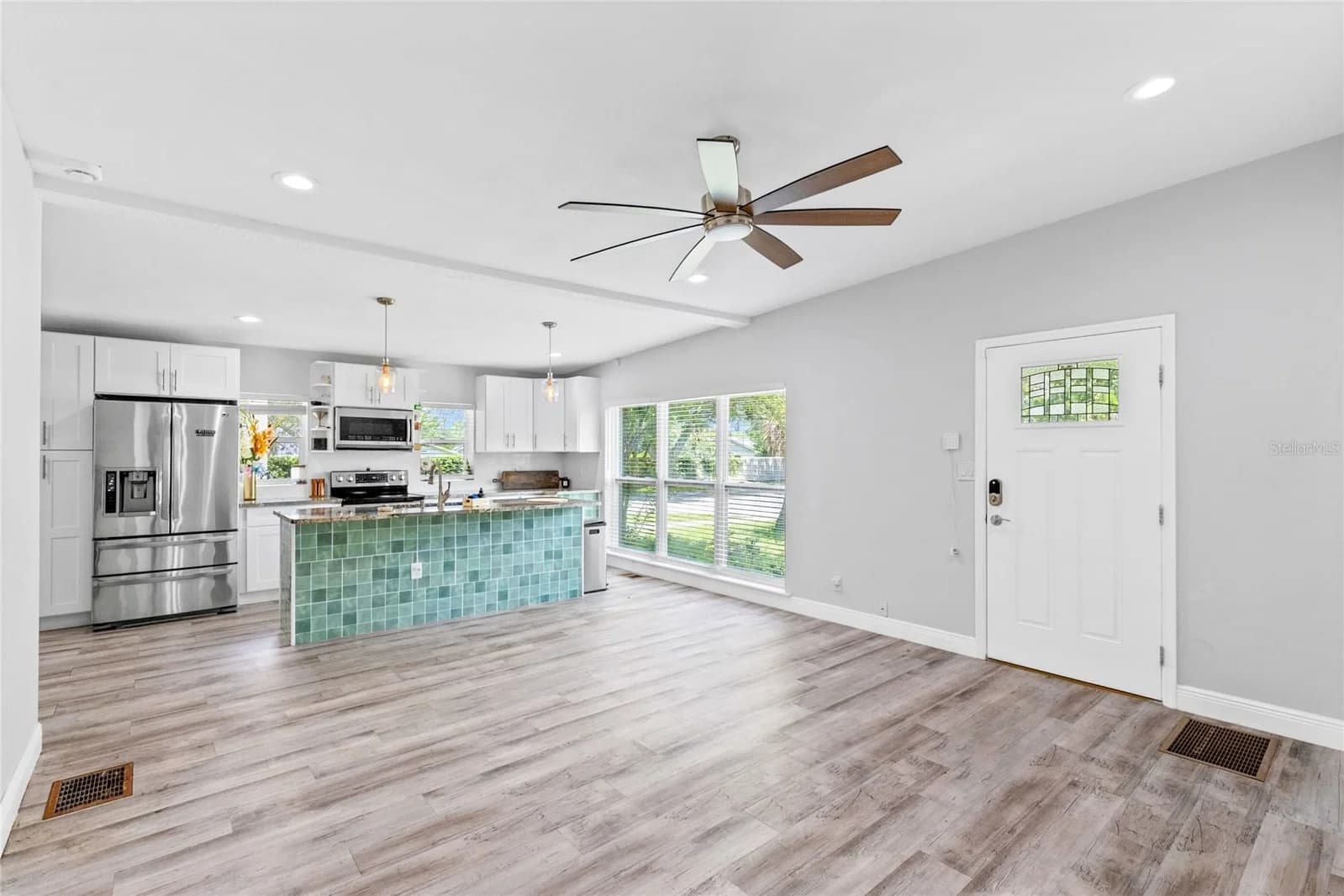 1502 MONTCALM, Orlando, FL 32806 2