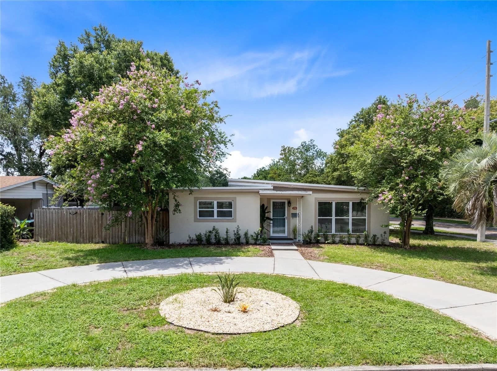 1502 MONTCALM, Orlando, FL 32806