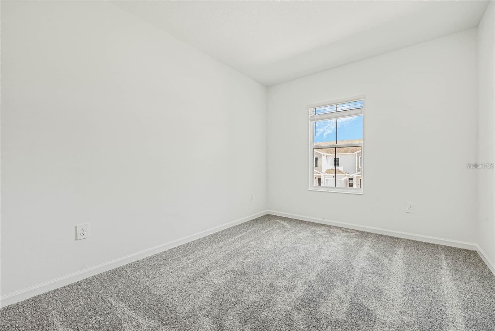 3286 LAURENT 4