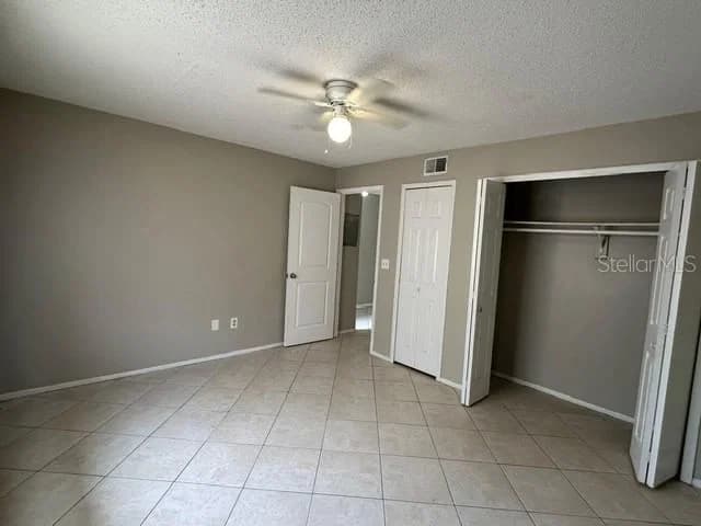 2739 HUNT CLUB 5