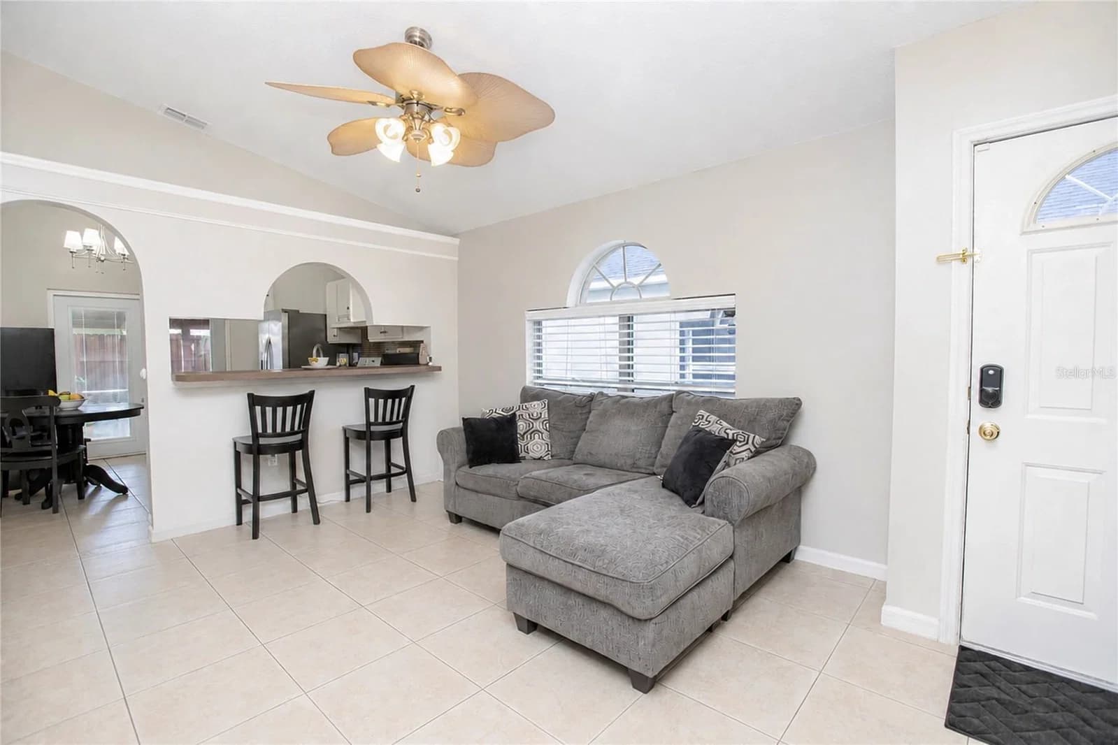 519 BEASLEY, Orlando, FL 32807 3