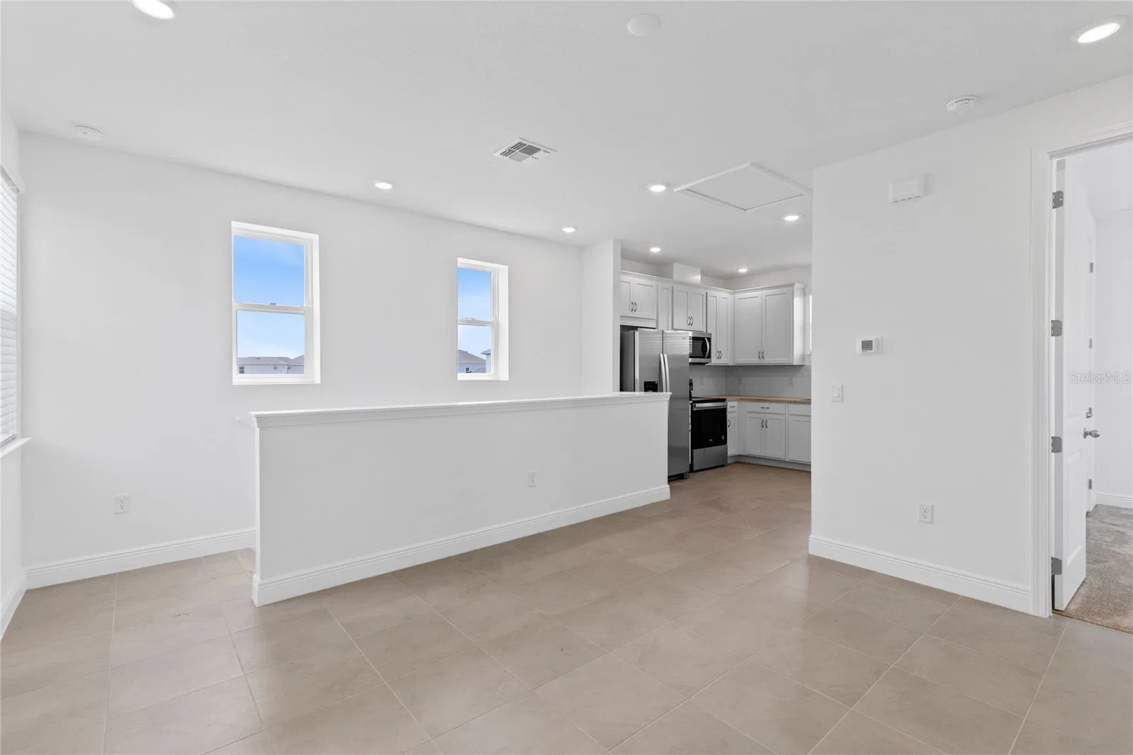 9711 UNDSET, Orlando, FL 32827 3