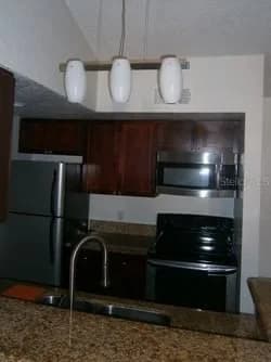 5168 CONROY, Orlando, FL 32811 2