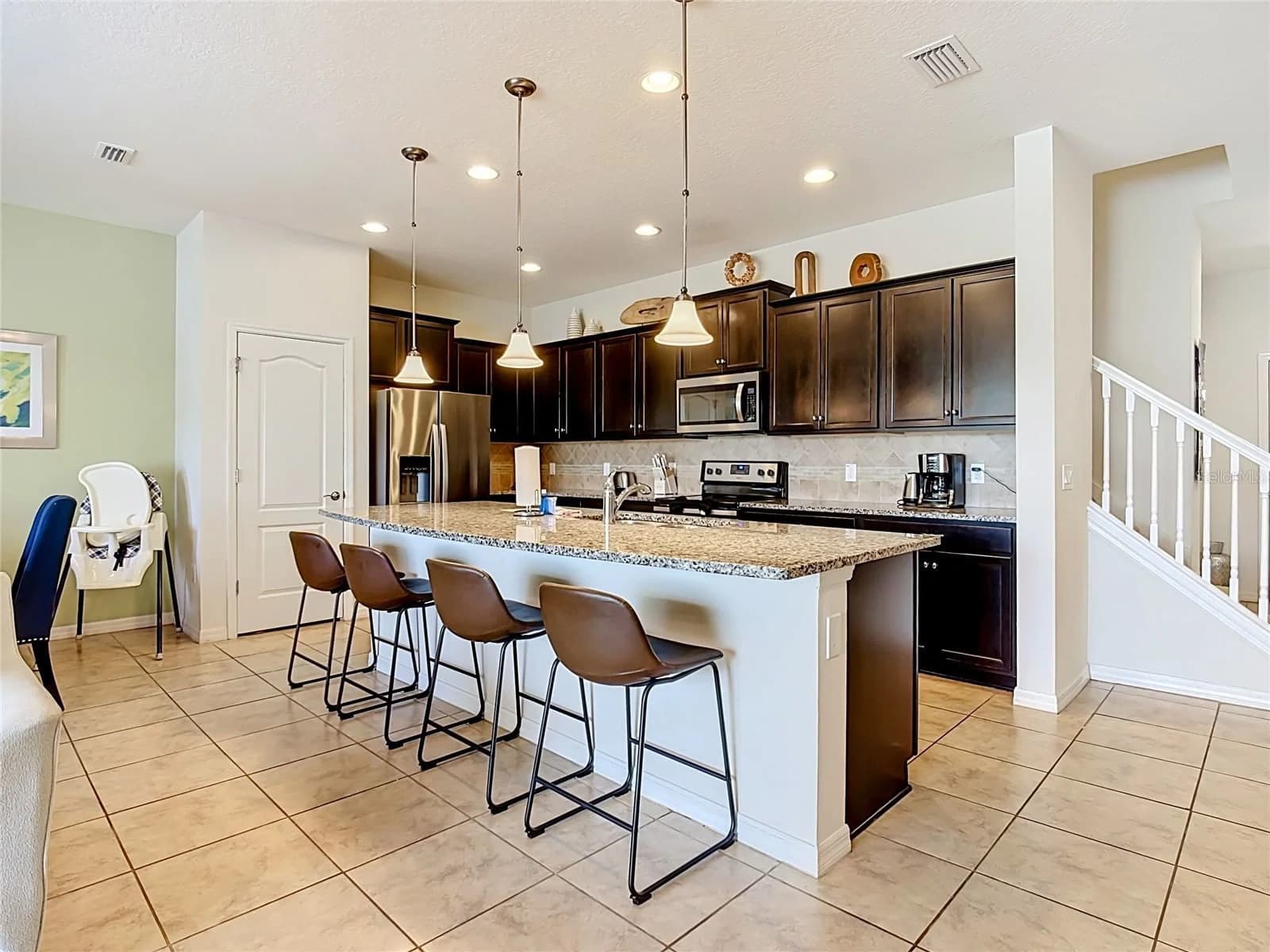8899 GENEVE CT 4