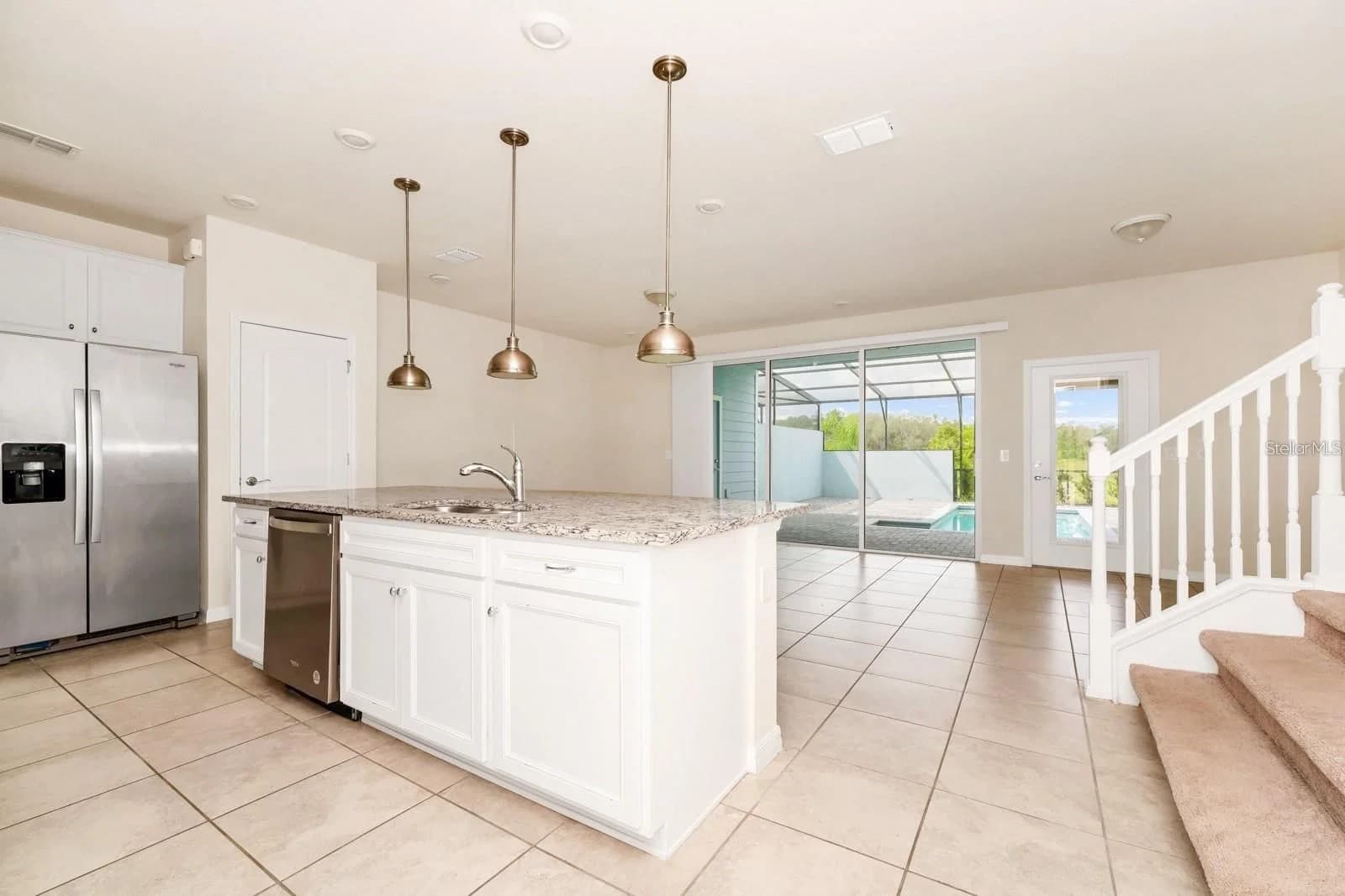 7513 OAK SPRING 4