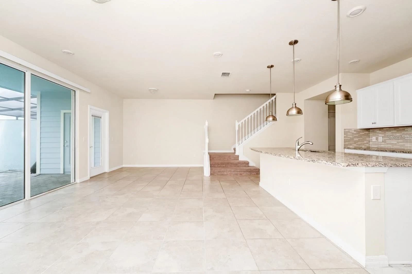 7513 OAK SPRING 5